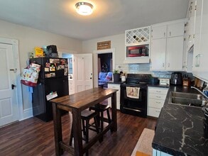 1303 8th St E, Unit 1303 in Menomonie, WI - Building Photo - Building Photo