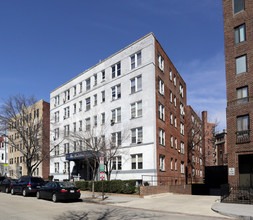 Rocksboro Apartments in Washington, DC - Foto de edificio - Building Photo