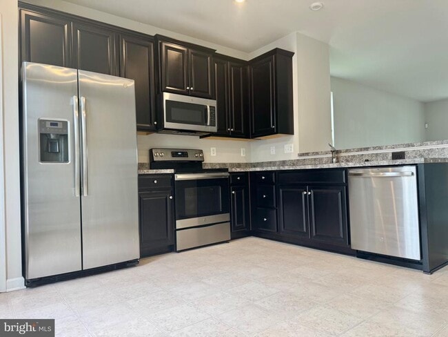 509 Rolling Valley Dr in Fredericksburg, VA - Building Photo - Building Photo