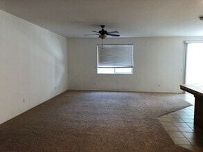 11606 Starlight Dr in Bakersfield, CA - Building Photo - Building Photo