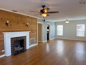 1817 Ardath Ave in Wichita Falls, TX - Foto de edificio - Building Photo