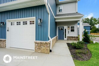 2048 Hoosier Way in Jeffersonville, IN - Building Photo - Building Photo