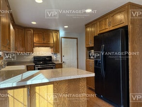 2125 Elvira Way in Green Bay, WI - Building Photo - Building Photo