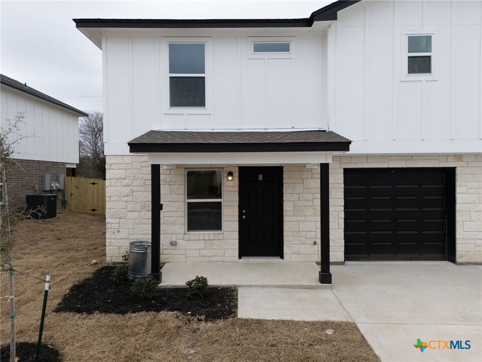 803 White Meadow Ln in Killeen, TX - Building Photo