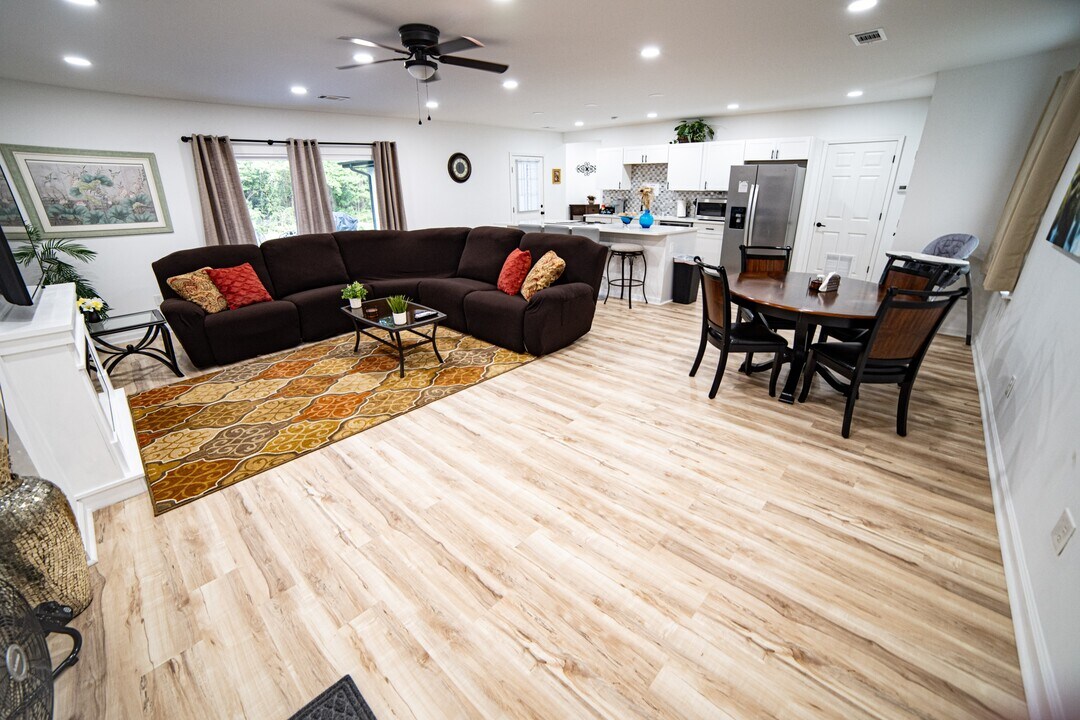 369 Crane Dr in Lawrenceville, GA - Building Photo