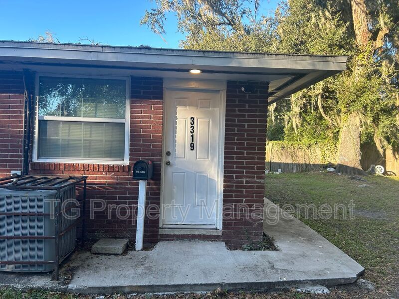 3319 Silver St in Jacksonville, FL - Building Photo