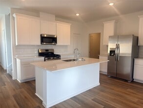 1214 Sandy Shore Ln in Iowa Colony, TX - Building Photo - Building Photo