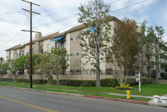 Rodney Palms Apartments in Los Angeles, CA - Building Photo - Building Photo