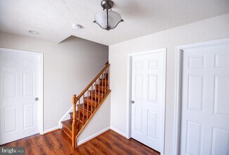 101 Pelican Cove in Stafford, VA - Building Photo - Building Photo