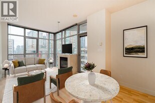 1050 Smithe St in Vancouver, BC - Building Photo