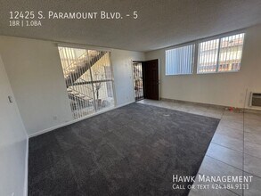 12425 Paramount Blvd in Downey, CA - Building Photo - Building Photo