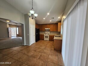 43826 W Lindgren Dr in Maricopa, AZ - Building Photo - Building Photo