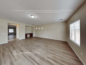 10221 W Wier Ave in Tolleson, AZ - Foto de edificio - Building Photo