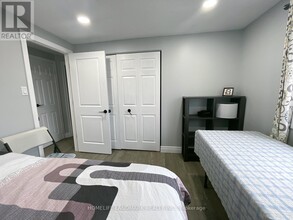 6077 Fullerton Crescent in Mississauga, ON - Building Photo - Building Photo
