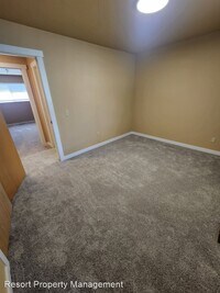 1806 E 3rd Ave photo'