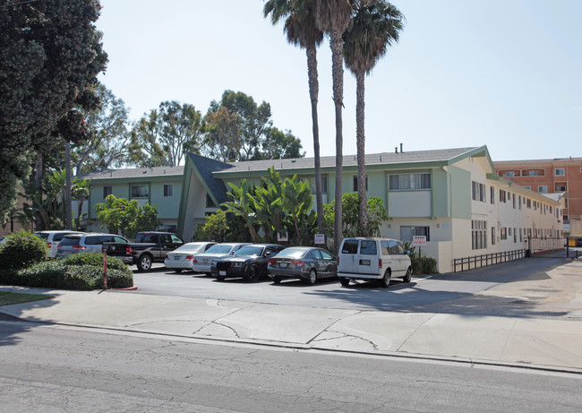 Ocean Club Apartments in Torrance, CA - Foto de edificio - Building Photo