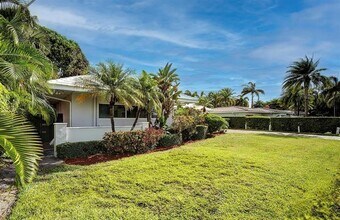 2325 Barcelona Dr in Fort Lauderdale, FL - Building Photo - Building Photo