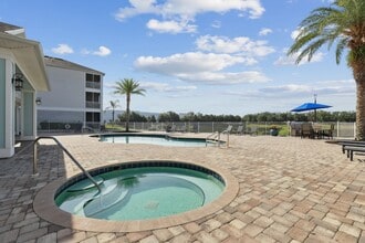 Century Lakehouse in Plant City, FL - Foto de edificio - Building Photo