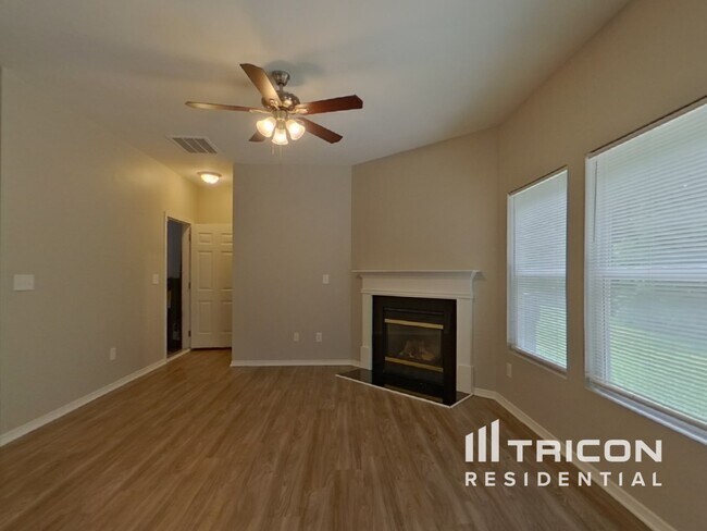 8333 Ainsworth St in Charlotte, NC - Foto de edificio - Building Photo