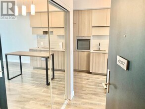 8 Eglinton Ave E in Toronto, ON - Building Photo - Building Photo