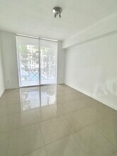 3001 NE 185th St, Unit 238 in Aventura, FL - Building Photo - Building Photo