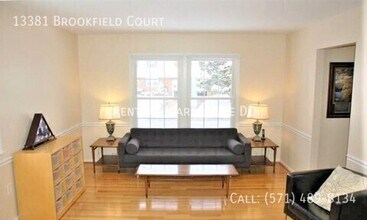 13381 Brookfield Ct in Chantilly, VA - Building Photo - Building Photo