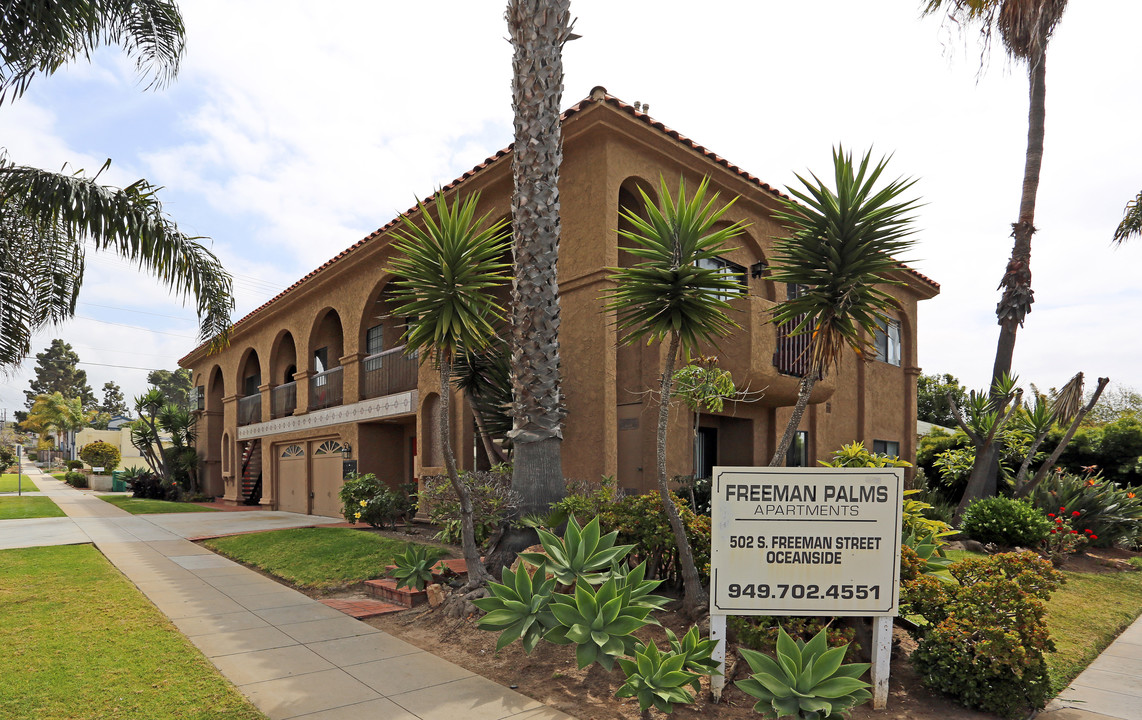 Freeman Palms Apartments in Oceanside, CA - Building Photo