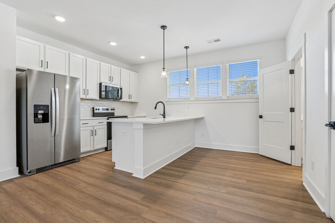 Sablewood in Charlotte, NC - Building Photo