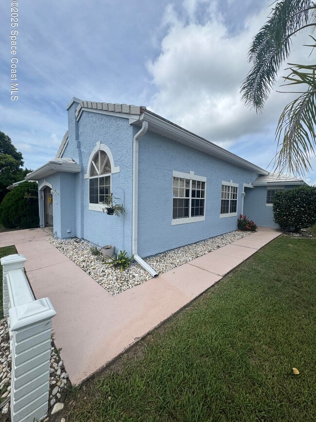 1996 Sugarberry Ct NE