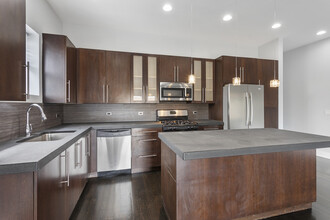 1412 W Morse Ave in Chicago, IL - Building Photo - Building Photo