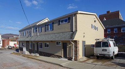 1000 State Ave in Coraopolis, PA - Foto de edificio - Building Photo