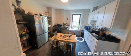 40 Cedar St, Unit 3L in Somerville, MA - Foto de edificio - Building Photo