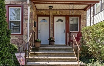 202 Oxford St, Unit 1 in Orange, NJ - Building Photo - Building Photo
