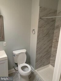 521 N Streeper St photo'