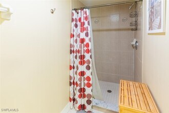 1100 Eastham Way in Naples, FL - Building Photo - Building Photo