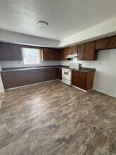 104-104 N Birchwood Dr in Muncie, IN - Building Photo - Building Photo