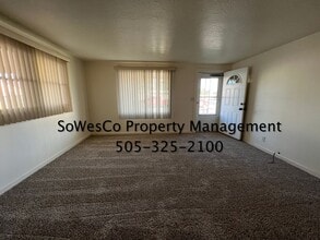 901 N Buena Vis Ave in Farmington, NM - Building Photo - Building Photo