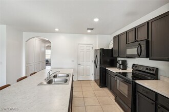 3421 Cancun Ct in Cape Coral, FL - Building Photo - Building Photo