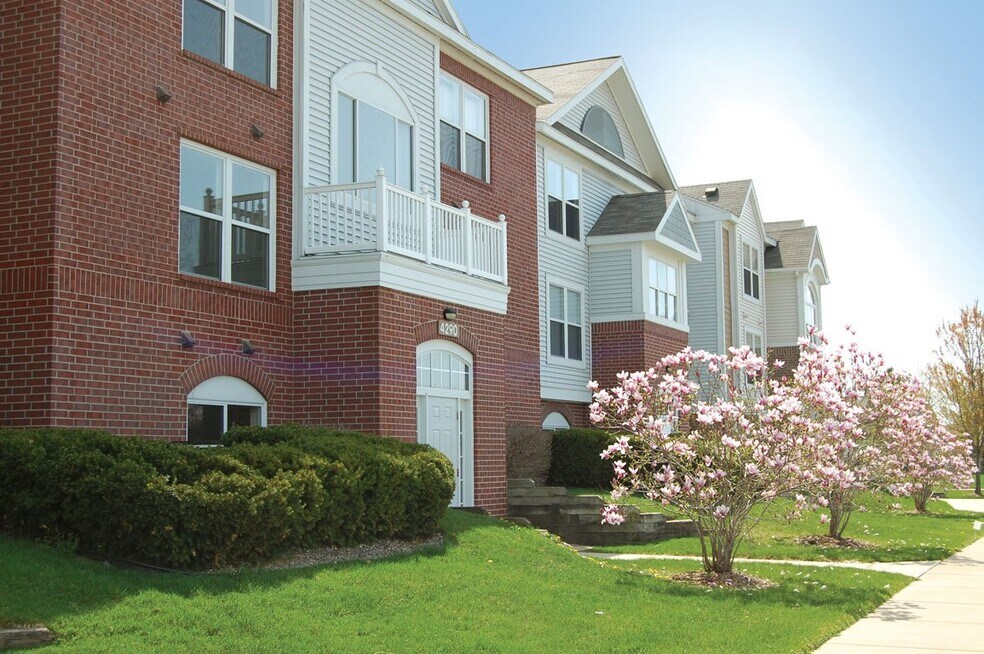 Lincolnshire Townhouses Apartments Kalamazoo, MI