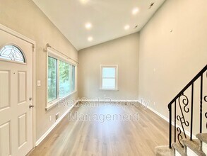 5964 Lockamy Ln in Norfolk, VA - Foto de edificio - Building Photo