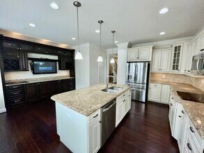 619 Sprintsail Way in Oxon Hill, MD - Building Photo - Building Photo