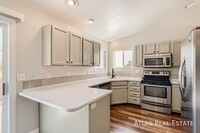 3074 49th Ave in Greeley, CO - Foto de edificio - Building Photo