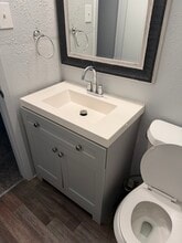 1200 N Fourth St in Longview, TX - Foto de edificio - Building Photo