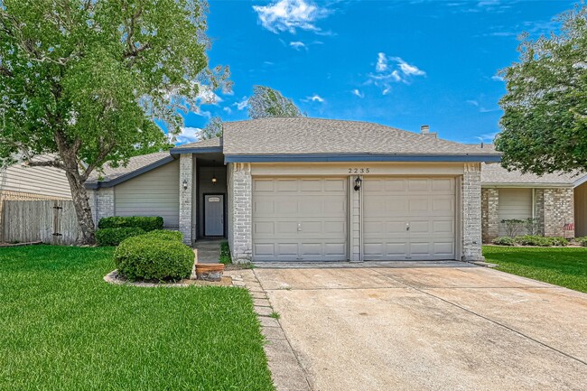 property at 2235 Sentinal Oaks St