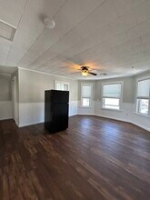 47 Davis St in Fall River, MA - Building Photo - Building Photo