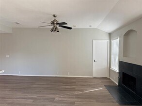 1113 Greenbend Dr in Denton, TX - Building Photo - Building Photo