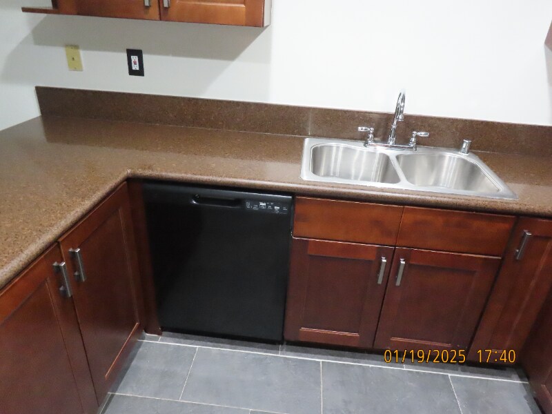 751 Higgins Rd in Barstow, CA - Building Photo