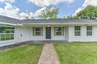 22 13th St N in Texas City, TX - Building Photo - Building Photo