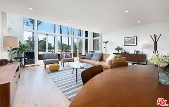 6623 Esplanade in Venice, CA - Building Photo - Building Photo