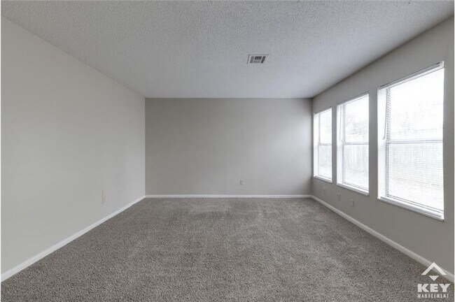 1324 N Minneapolis St in Wichita, KS - Building Photo - Building Photo